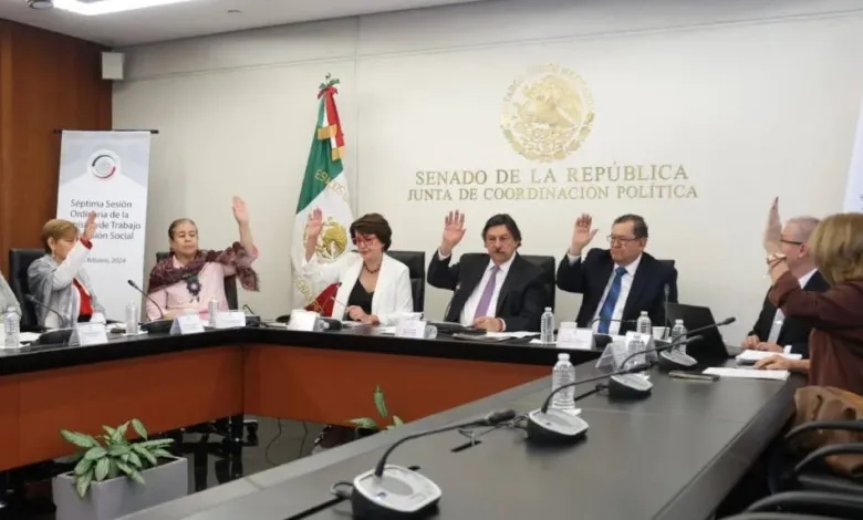 Avanza en Senado ley para duplicar aguinaldo en Mexico de 15 a 30 días